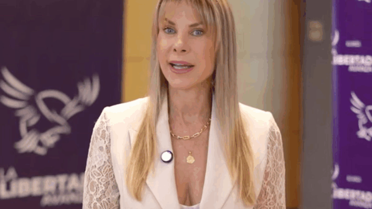 Karen Reichardt «El electorado opositor tiene una enfermedad mental»